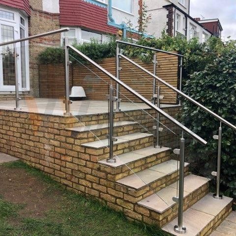 Dernière affaire concernant Les véhicules de luxe sont équipés d'un support moderne et sécurisé et de balustrades.