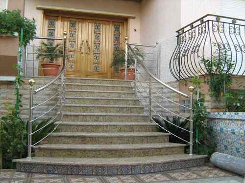 Dernière affaire concernant WinscoMetal Custom Stainless Steel Cable Railing Project for Residential Outdoor Staircase