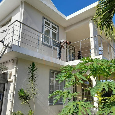 1500mm solides solubles clôturant la balustrade 1.2mm 1.5mm solides solubles 201 d'escalier miroir 304 316 poli pour la décoration à la maison de balcon