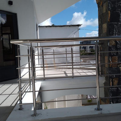 Garde Rails solides solubles 201 d'acier inoxydable Inox de balcon 304 316 pour la décoration à la maison