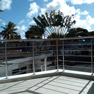 Garde Rails solides solubles 201 d'acier inoxydable Inox de balcon 304 316 pour la décoration à la maison