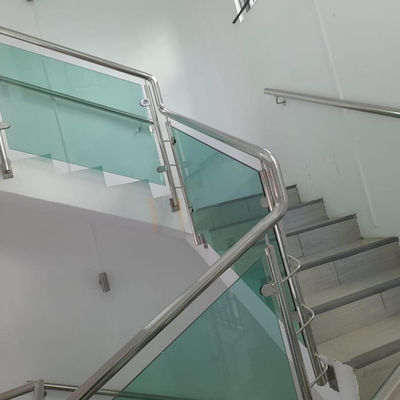 Barrière en verre Good Corrosion Resistant de balustrade de l'acier inoxydable 1.2mm 1.5mm 2mm Inox