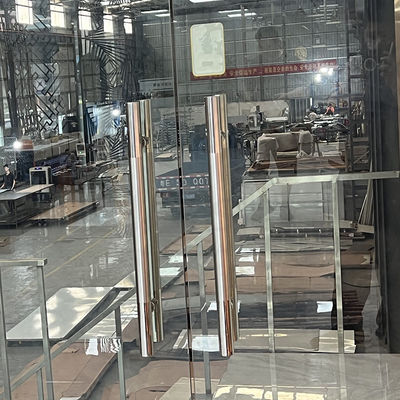 Le miroir de fabrication en métal d'acier inoxydable de couleurs primaires a fini la fabrication faite sur commande de poignée de porte