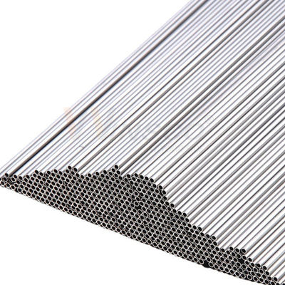 Aisi 201 tuyau soudé par place de petite taille de rond d'Inox de tube capillaire de l'acier inoxydable 304 316 a adapté aux besoins du client