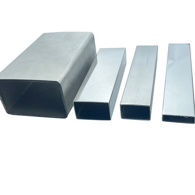 Decorativo TUBO BRILLANTE RECTANGULAIRE A POLI 600 C-304 X tuyau plat d'acier inoxydable Inox de 6 MÉTROS