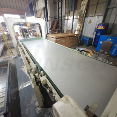 Réduction du bruit SUS 304 304L Moulin en acier inoxydable bord 2B Plaque de surface Avec 1250mm largeur 2550mm longueur 1,0mm épaisseur