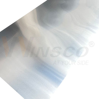 Tolérance réduite 304 304L Grade 1250mmx2500mm Marge de broyeur n ° 4 feuille de métal en acier inoxydable brossé en satin
