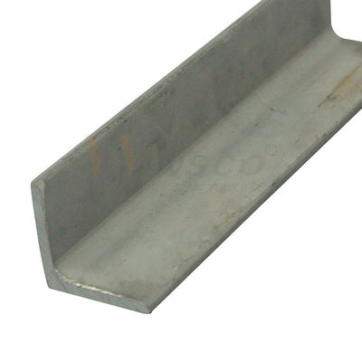 Barre à angle égal en acier inoxydable laminé à froid à incision lisse TP 201 304 316 en acier inoxydable laminé à chaud