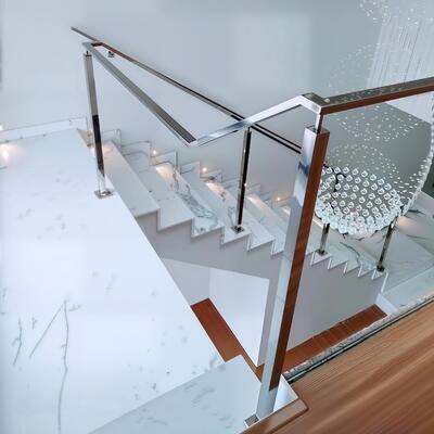 Garnitures de balustrade d'escalier en acier inoxydable et composants de main courante en verre