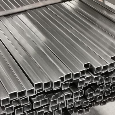 0.6 mm-3,5 mm Épaisseur miroir Satin Surface 201 304 316 Grade 30mmx30mm tubes en acier inoxydable carrés