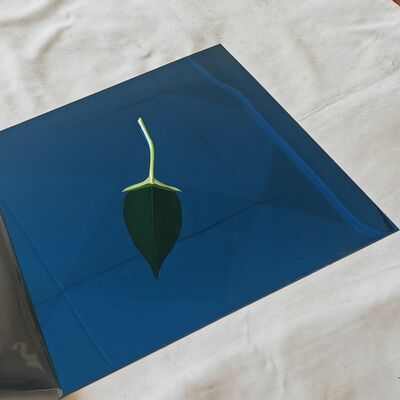 4 pieds x 8 pieds 1220 mm x 2440 mm SS201 Couleur bleue 8K miroir Plaque en acier inoxydable 0,4 mm-3,0 mm épaisseur