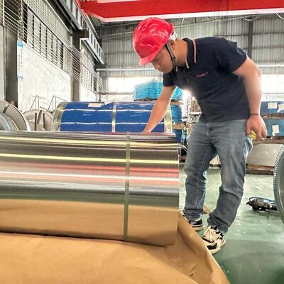 1220mmx2440mm 4ftx8ft Feuille d'acier inoxydable anti-empreintes digitales finition n°4 grade 201